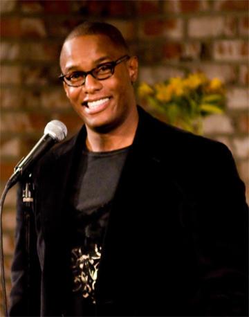 Vince Morris Originally from Columbus Ohio, Vince Morris is one of the hottest up and coming comedy veterans on the scene today. No stranger to television, Vince has appeared on B.E.T.
