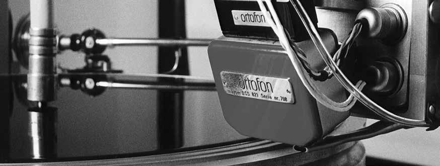 00 ORTOFON Cadenza Bronze A true high-end reference cartridge, conveying music with supreme precision, impact and dynamics.