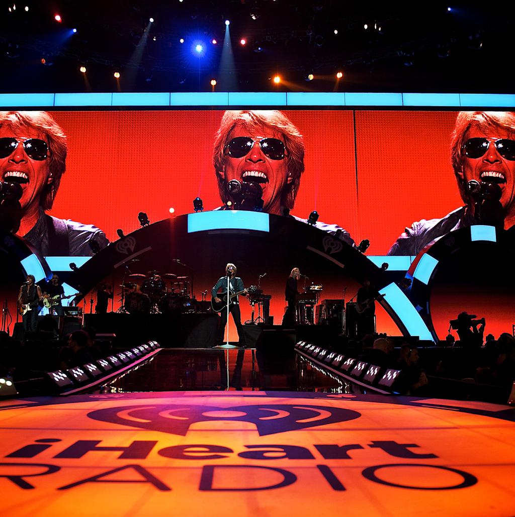 Case Study: PEDG iheartradio Music Festival & NFL Kickoff PEDG Rocks the Doug Spike Brant, Justin Collie, and David Hunkins are typical scenic and lighting