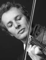 RICHARD TOGNETTI ao ARTISTIC DIRECTOR AUSTRALIAN CHAMBER ORCHESTRA Paul Henderson-Kelly Richard Tognetti is one of the most characterful, incisive and impassioned violinists to be heard today.