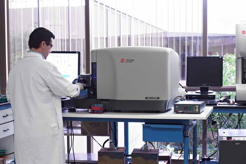 Gallios Flow Cytometer Powerful Versatile Performance Designed with your research needs in mind, the Gallios Flow Cytometer provides very efficient acquisition of high-quality data.
