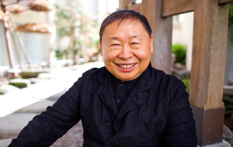 Artistically gifted, GM Tan has hosted multiple solo art exhibitions in recent years at Beijing, Shanghai and Singapore titled I-Ching with Arts.