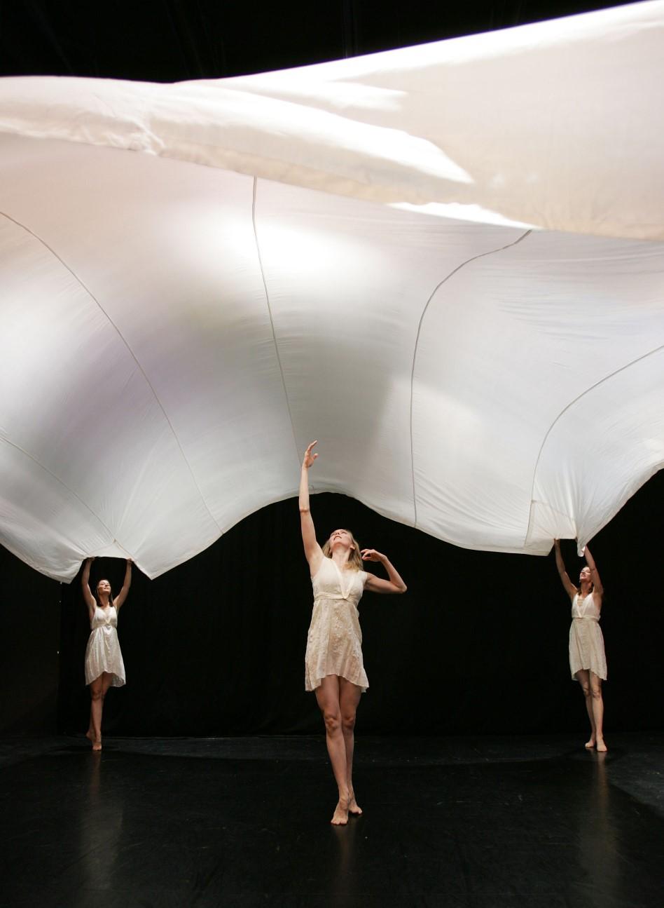 RDT and Arts Education REPERTORY DANCE THEATRE founded in 1966, is a professional modern dance company dedicated to the creation, performance, perpetuation, and appreciation of modern dance.