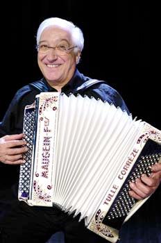 Daniel COLIN, piano / accordion / bandonéon Considered as one of the last great accordion player of the Parisian tradition, Daniel Colin has toured the world to present his own compositions and the
