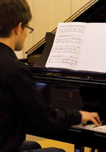 Contributors Trinity develoed the Piano syllabus with inut from a team of teachers, secialist musicians and comosers with a variety of musical backgrounds and training.