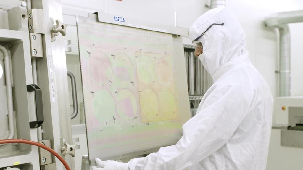 R&D ON DEMAND PROTOTYPING FACILITY FOR THIN-FILM ELECTRONICS From fundamental research to tech transfer Collaboration in
