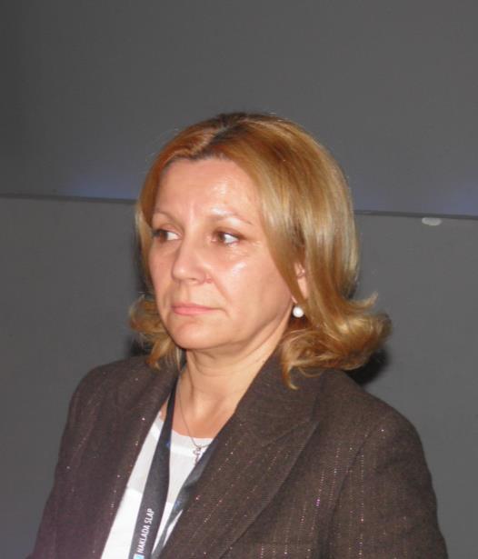 Dr.sc. Slavica Šimić Šašić iznijela je rezultate brojnih istraživanja koji upućuju na zaključak o različitom doprinosu obiteljske i vršnjačke interakcije različitim osobinama pojedinca. Tako npr.