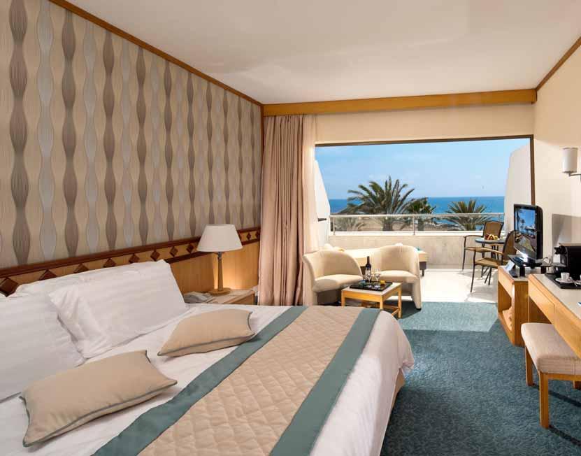 STYLE AND COMFORT Magnificent sea views, elegance and