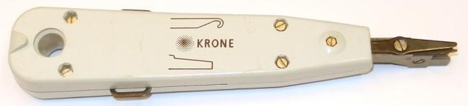 Use the correct terminating tool for the type of terminal used on the socket, e.g. a 110 tool for a 110 terminal or a KRONE tool for a KRONE terminal.