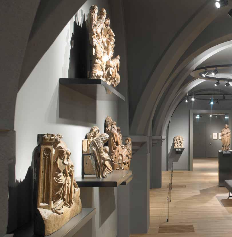 Rijksmuseum Amsterdam, the Netherlands In close cooperation with the Rijksmuseum, Philips took on the detailling, fabrication and implementation of the light racks and lighting design, which has a