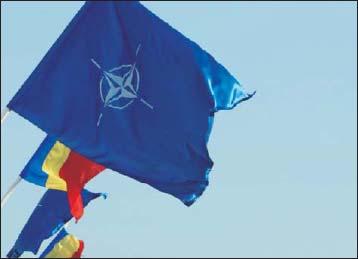 Abordarea, în concordanţă cu direcţiile de transformare a Direcţiei Informaţii Militare, a problematicii securităţii României, ca ţară membră a comunităţii internaţionale libere şi democratice, în