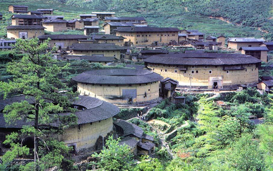 Moreover, many Chinese traditional architectures evoke the communion with nature as the basis of site selection and residence planning.