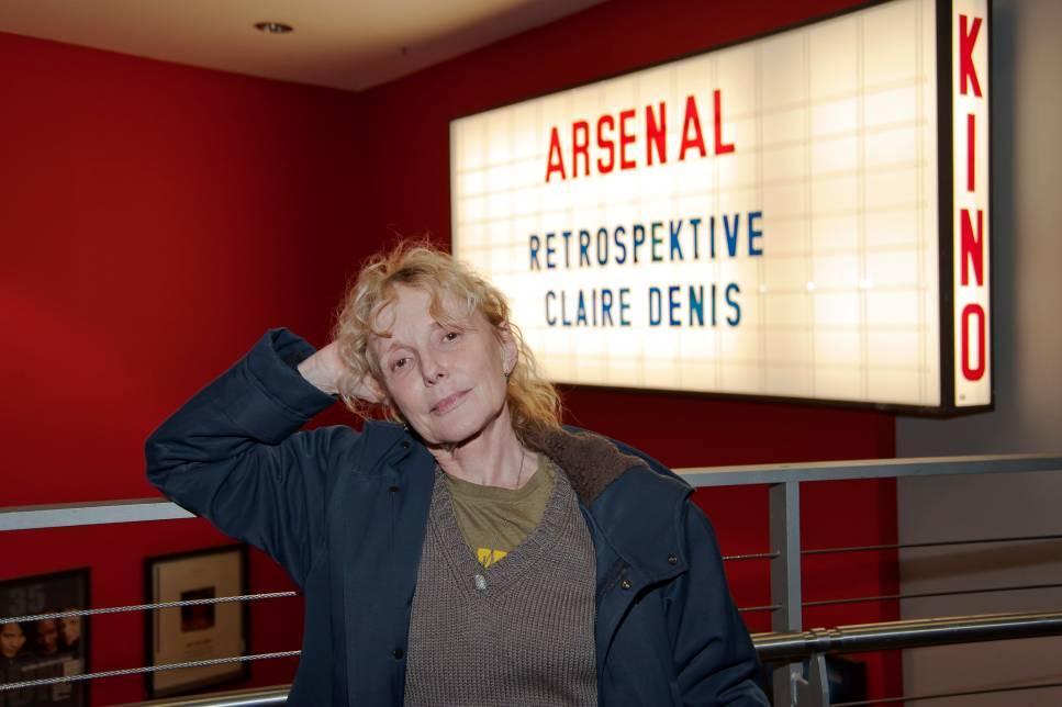 CLAIRE DENIS Mariane Stefanowisk PARTIAL FILMOGRAPHY Director and screenwriter 1988 CHOCOLAT 1989 MAN NO RUN - documentary 1990 S EN FOUT LA MORT JACQUES RIVETTE, LE VEILLEUR - segment from tv series