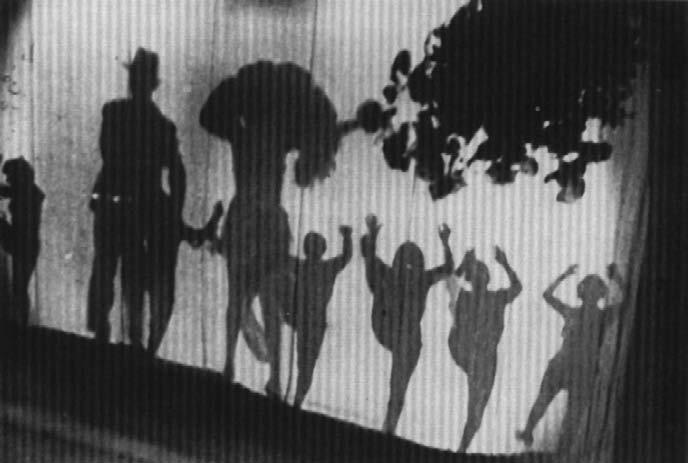 42 CHAPTER 2: The Early Sound Film THE DYNAMIC OF SOUND: ROUBEN MAMOULIAN S APPLAUSE As Lucy Fischer suggests, Mamoulian seems to build a world one that his characters and audience seem to inhabit.