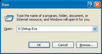 The CD should automatically start the installation procedure. If it doesn't, click "Start" on the Windows Task Bar then click "Run..." Enter the Drive number followed by "Setup.exe" as shown below. 4.