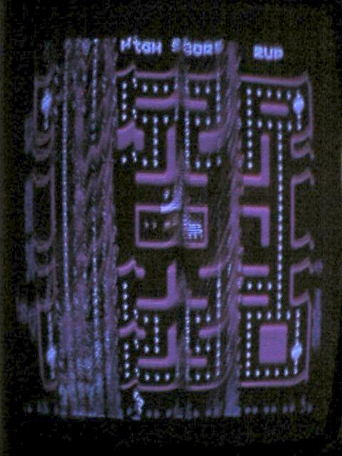 Chip 4B pin 11 short to 3B pin 9-14. Distorted maze.