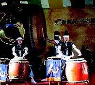 Asian Arts Taiko Drums (Japan, East Asia) 1 Read about Taiko drums. What questions can you now answer about the drum in this photograph?