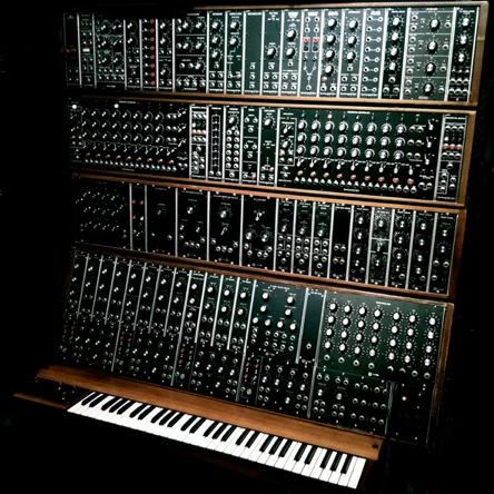 Modular Synthesizers Independent modules connected by patch cables Moog developed general standards for synthesizer voltages including logarithmic 1-volt-per-octave pitch control and a separate pulse