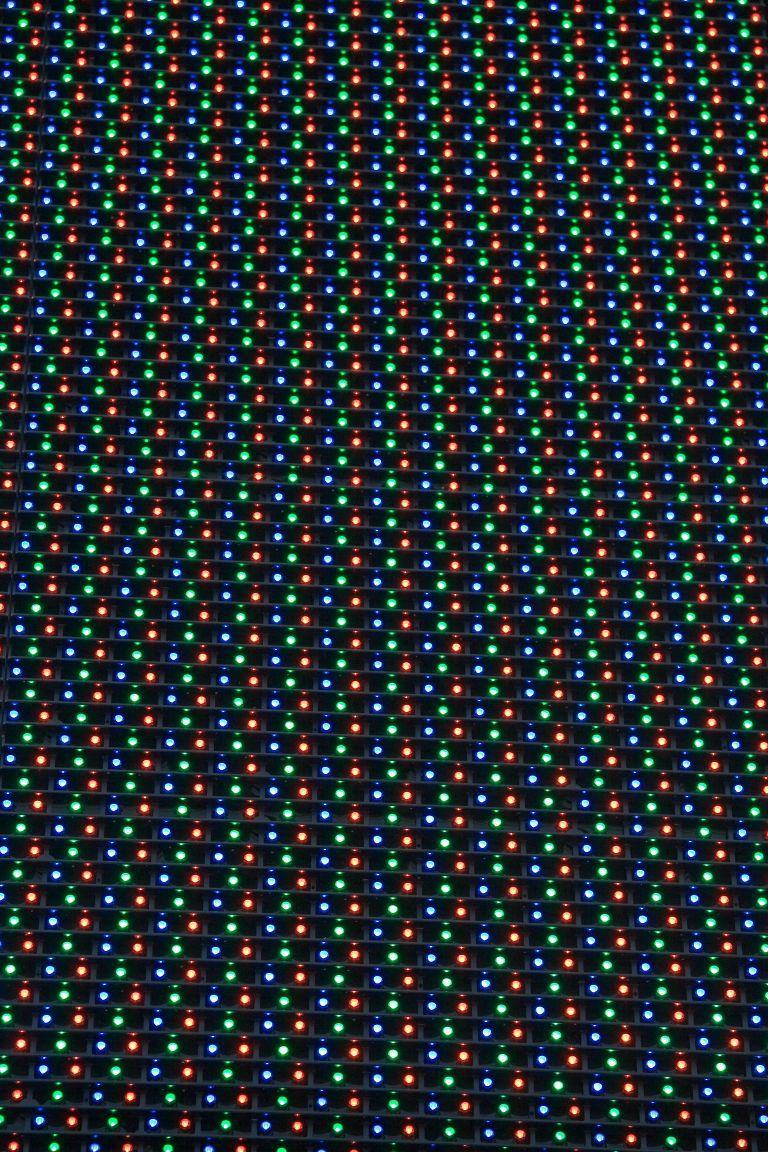 Figure 3 - LED uniformity variation compared with CRT phosphors Industry standards for bin sizes as published by LED manufacturers are set to approximately 25% to 40% variation in luminance and 5nm