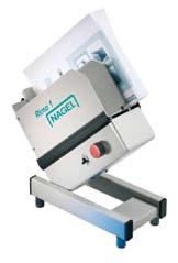 The single-bin paper jogger Rimo 1 works with a vibrating solenoid and jogs the paper in an upright position. This makes it especially suitable for heavy stock.