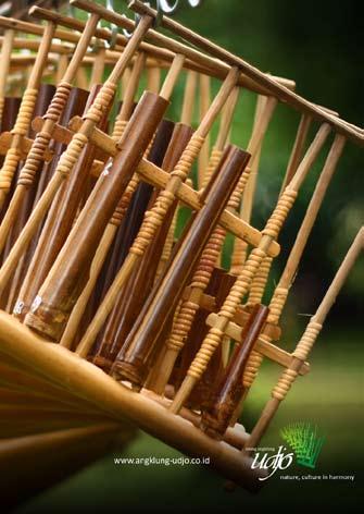Saung Mang Udjo Angklung is almost extinct, because of the time consumed. But now, it goes global because of the willingness and hard work of Mang Udjo.