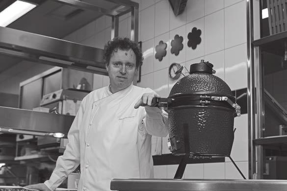 He became the first Michelin three-star chef in northern Germany one of only ten in the entire country and Sven was also voted Chef of the Year in 2004 and 2007.