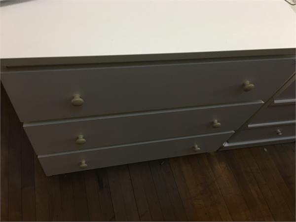 drawer chest of