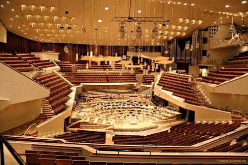 WIDMANN - Flûte en suite (for flute and orchestra) The KKL (above) was dedicated in 1998 by the Berlin Philharmonic under Claudio Abbado.