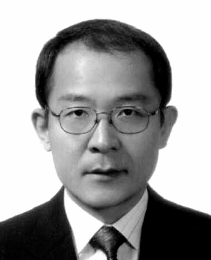 JOURNAL OF SEMICONDUCTOR TECHNOLOGY AND SCIENCE, VOL.14, NO.3, JUNE, 2014 355 Sungju Park received the B.S. degree in electronics from Hanyang University, Korea, in 1983 and the M.S and Ph.D. degrees in electrical and computer engineering from the University of Massachusetts at Amherst in 1988 and 1992, respecttively.