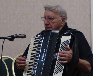 MASSACHUSETTS ACCORDION ASSOCIATION 4 lunch. He sent out the music in advance to all who indicated they wanted to participate when they registered for the festival.