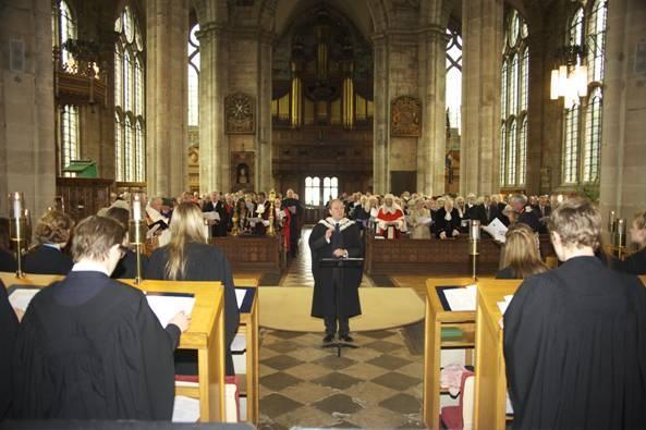 From the LG Arena to the BBC airwaves, from a premiere performance in St Paul s Cathedral to the High Sheriff s Legal Year Service, our Chapel Choir has been heard far and wide while the Former