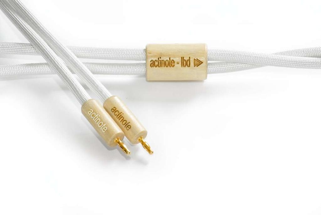 ARIA LC loudspeaker cable True to its ambition, the LC loudspeaker cable is a complete synthesis of actinote s savoir-faire : Appropriate selection of the type of conductors: two groups of 20 cords