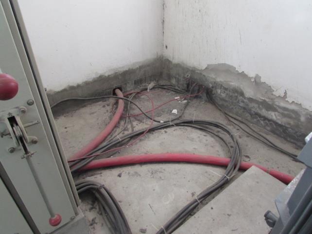FINDING NO: E- 11 CATEGORY: TRANSFORMER ROOM HT cable laid over the LT cables.