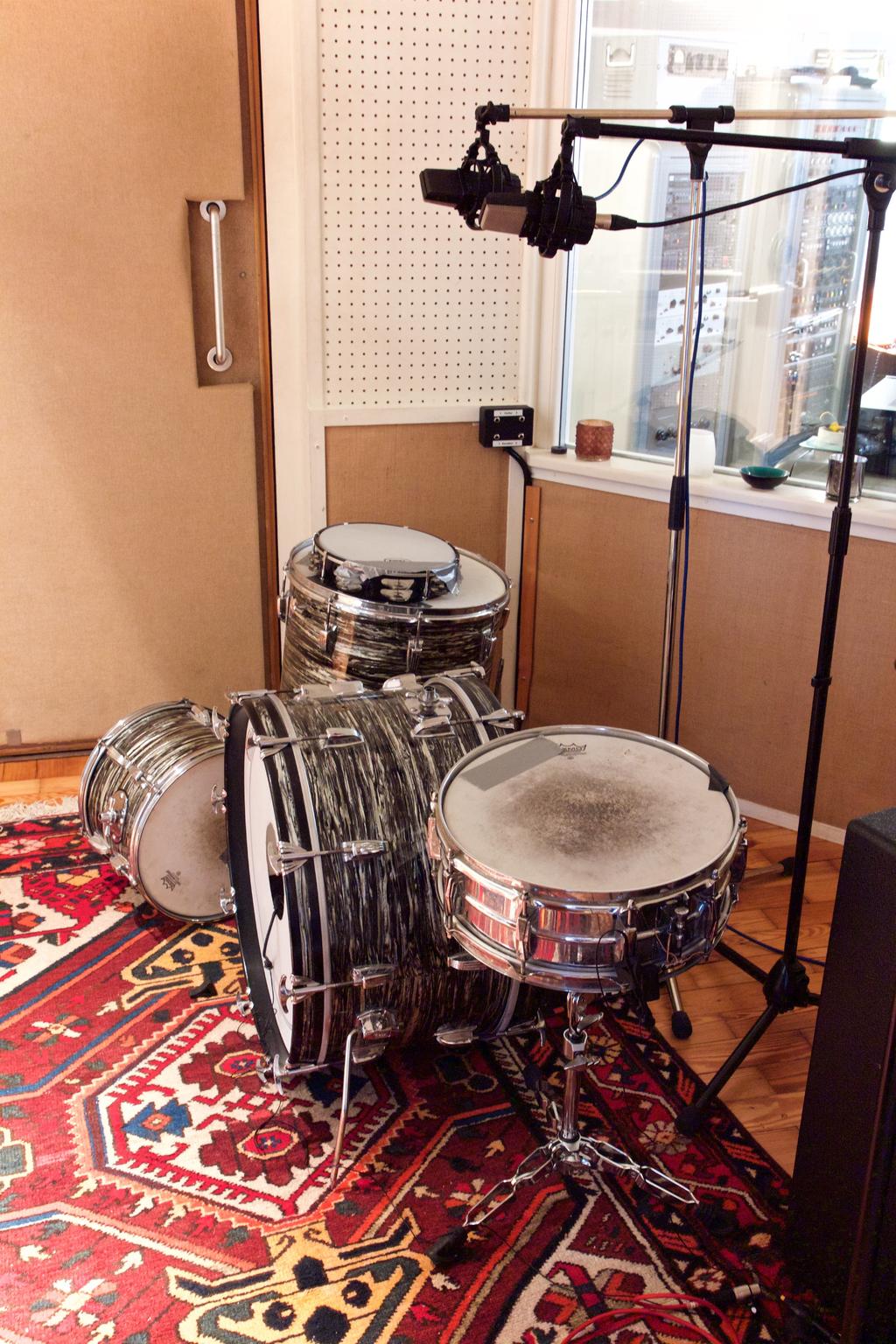 An additional session at SC studios captured more rattle sounds - another drum kit, room rattles, boxes of screws, tins - a selection of small sonic artefacts that could be triggered with drums at a