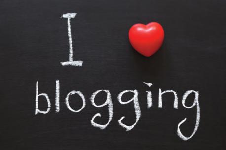BLOG, WEBGALERIE, MOBILE APP BLOG-2-SITE Aveţi un blog şi doriţi să îl extindeţi? Soluţia optimă o găsiţi la noi!