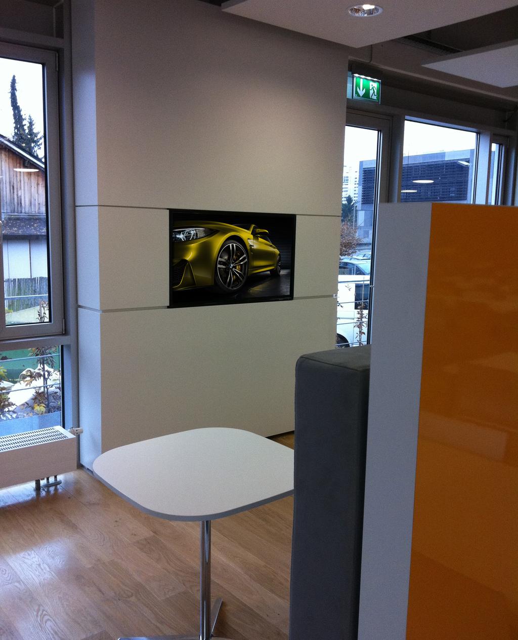 The installation The BMW Group has installed Sharp s screens across its offices and manufacturing facilities.