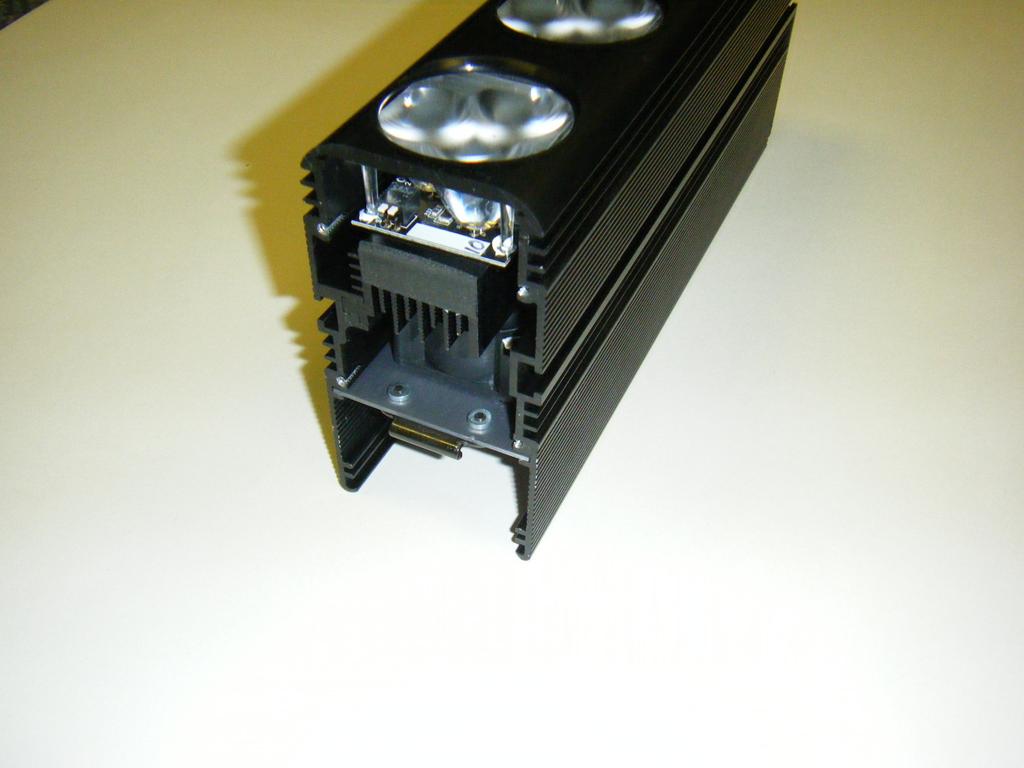 2.4 Power Supply Mounting Unique Magic Box interlocking enclosure of the PSU-05B facilitates easy rack mounting when used in pairs and easy truss mounting via captive nut insert.