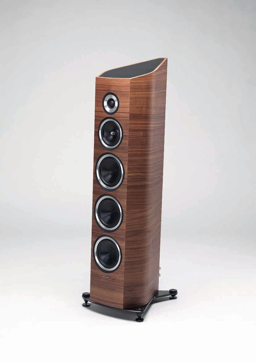 Sonus Faber Venere Signature 3 Way Loudspeaker System Once in a while a loudspeaker comes along that punches way beyond its weight and price point.