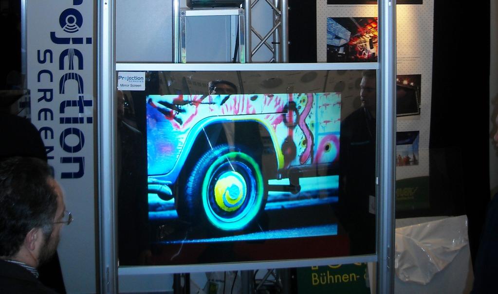 The daylight rear projection foil can easily be combined with the interactive foil. Daylight foil is supplied in rolls 1.2m wide in lengths of 2.