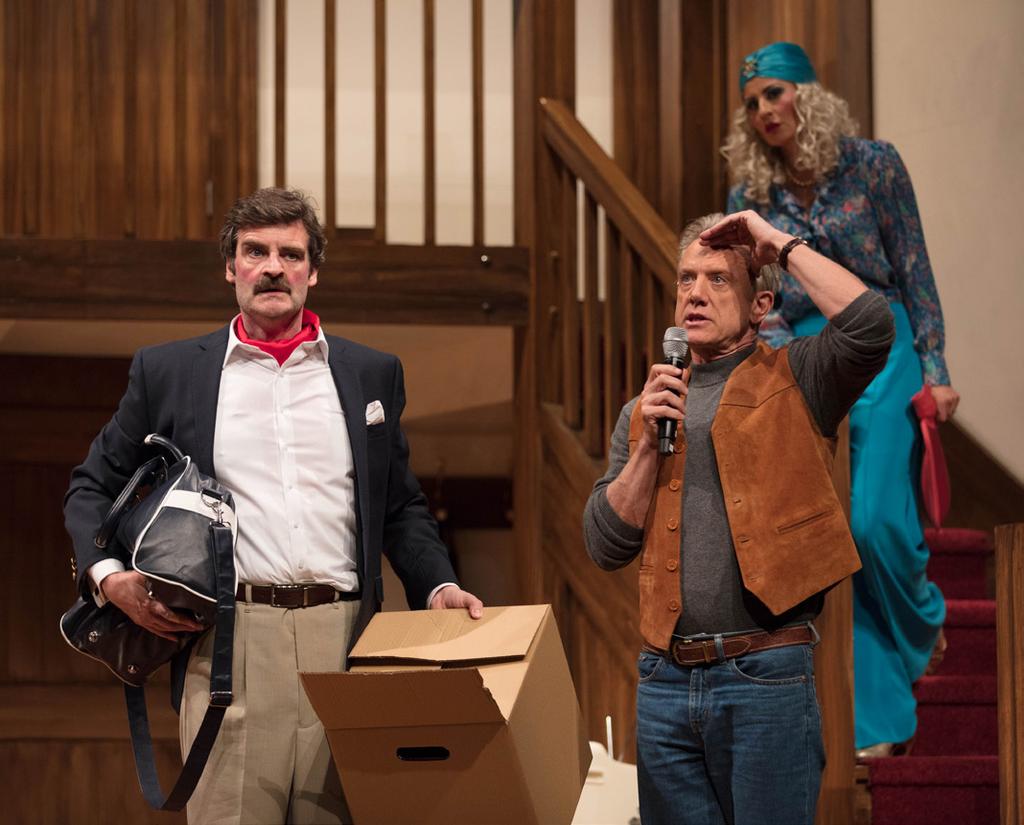 Actor-audience relationship Underneath its deceptively simple premise, the comedy in Noises Off makes use of a constantly changing and evolving actor-audience relationship.