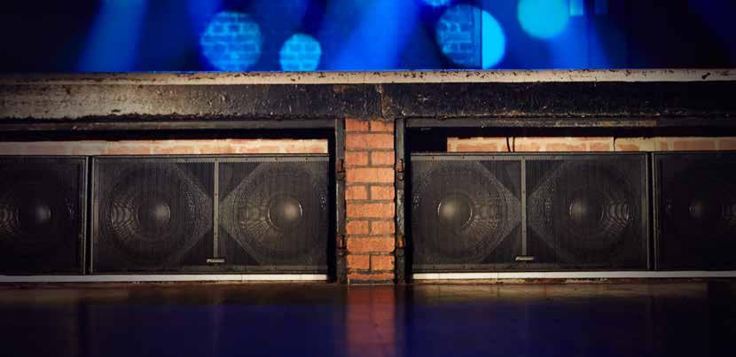 THE SOLUTION FIVE DAYS, TWO TEAMS, ONE OUTSTANDING SYSTEM Blackett had stayed in touch with Pioneer Pro Audio s Manager, Alex Barrand, since the pair worked together at another famous London