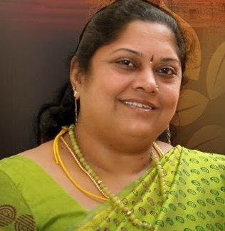She has been training school groups and communities in choral singing & Indian Carnatic Music for the past 2 decades.