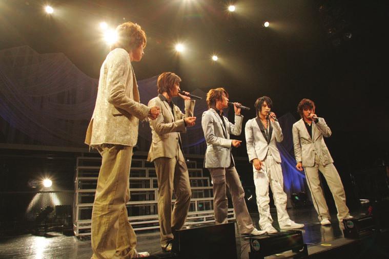 PHOTO: Tohoshinki performing live in concert in Japan. Image courtesy of Avex Entertainment, Inc. on Japan FM Network.