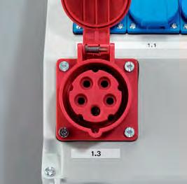 5 SAFE Maximum safety through insulated attachment of flanged sockets to the housing using plastic cap