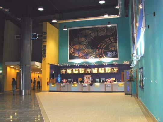 Décor and layout of the cinema.
