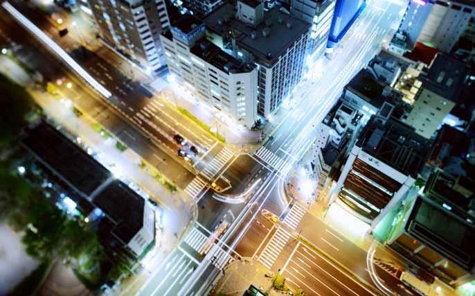 DL 50 LED Smart City DL 50 LED for smart cities Internet access via luminaires WLAN in public spaces is no longer just a distant reality and primarily no longer a mammoth infrastructure project.