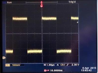 5V PP, 250 KHz, +0V DC square wave is applied to the CH 1 input, set to 1MΩ mode. The default trigger setting, trigger on rising edge, is assumed. 1. Observe the right hand side of the gridline-filled portion of the display.