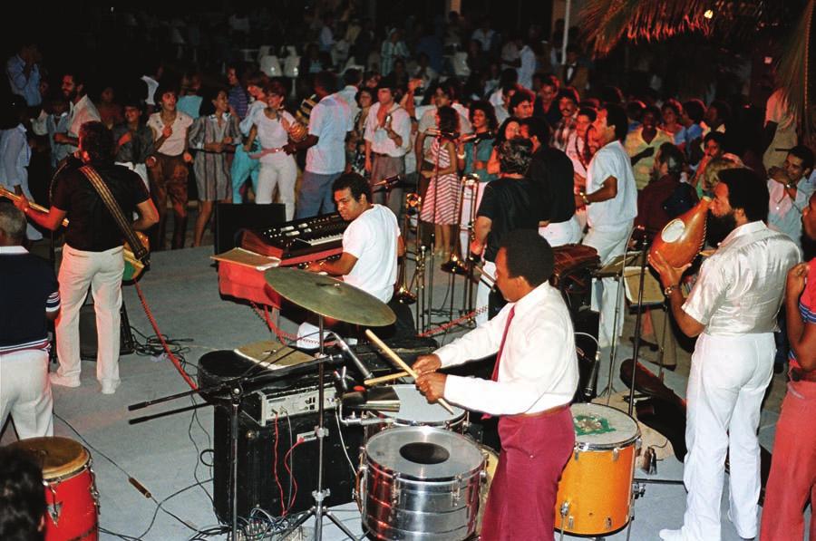 How to Get The Most From This Book Los Van Van 1985: Juan Formell (bass), Pupy Pedroso, Changuito (timbales), Julio Noroña (güiro) Havana, Cuba 1985 photo by Brett Gollin If you re new to the Beyond