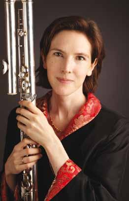 Helen Bledsoe plays in the internationally acclaimed ensemble musikfabrik and teaches at the Hochschule für Künste (Conservatory) in Bremen.