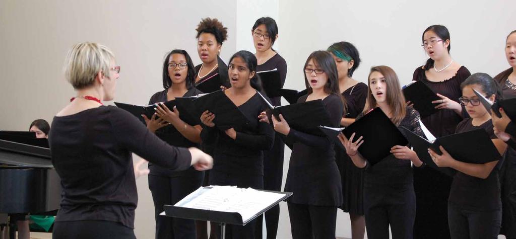 HOUSTON GIRLS CHORUS HOUSTON GIRLS CHORUS Dates August 23: Rehearsals begin November 1: Fall Collaboration Concert with Axiom Quartet November and December: Rehearsals for and performances with
